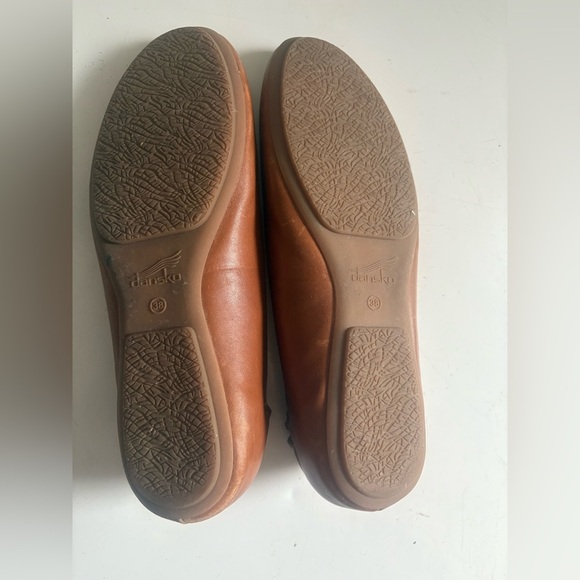 Brown Leather Flats with Rounded Toe - Picture 4 of 5